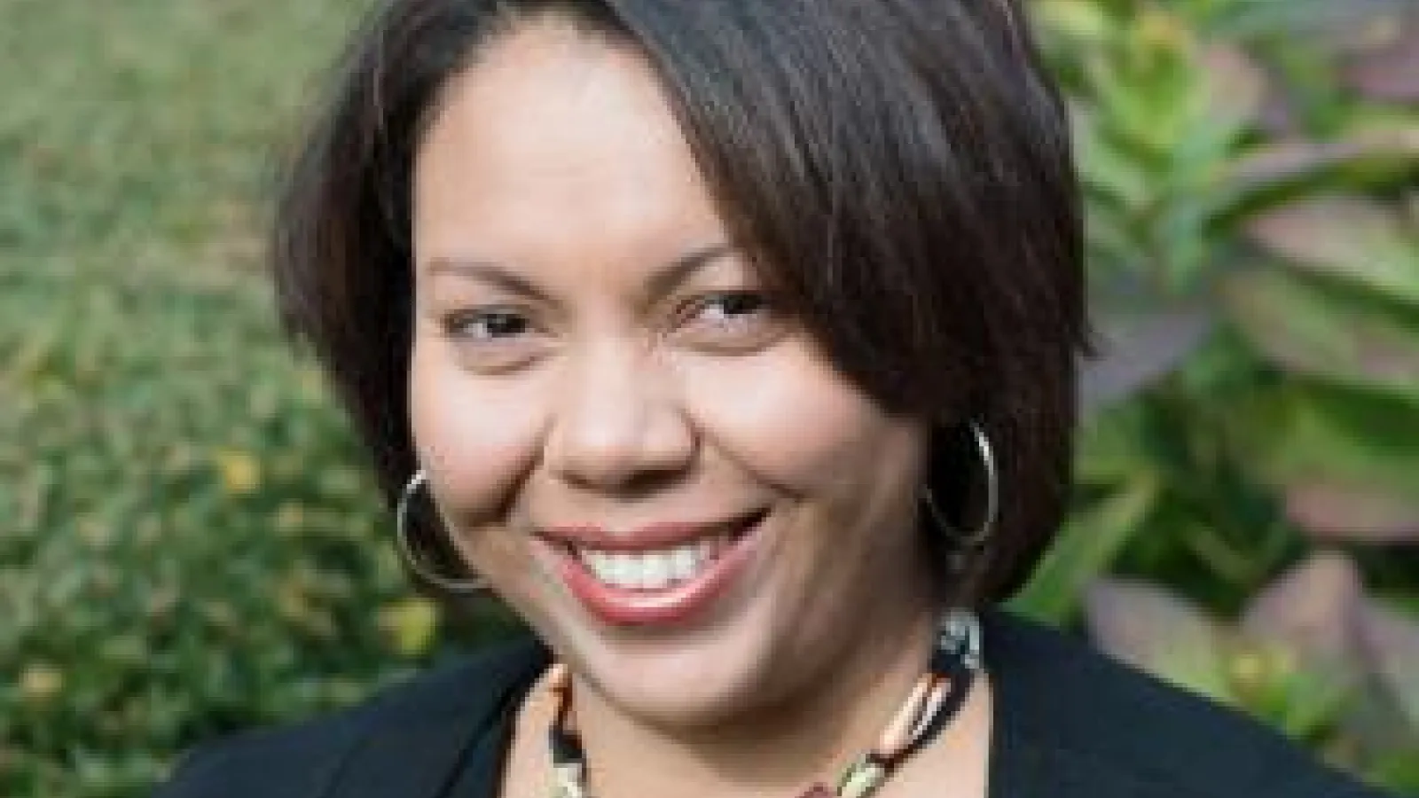 Simone Drake headshot