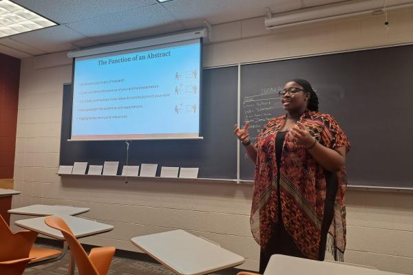 Dr. Lindo Hosting Graduate Student Workshop